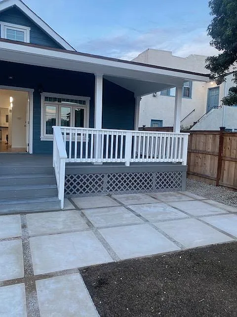 710 Shepard St — Photo 2