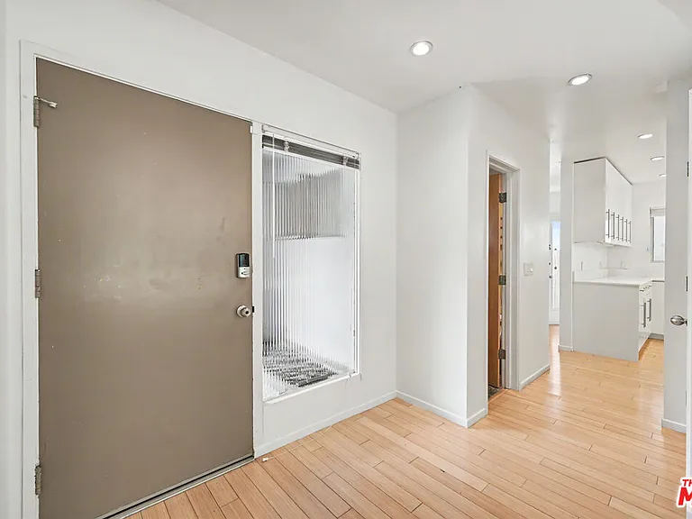 9512 Duxbury Ln — Photo 15