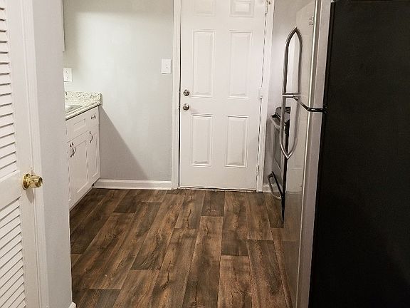 5th image of 5846 Lone Oak Dr SW