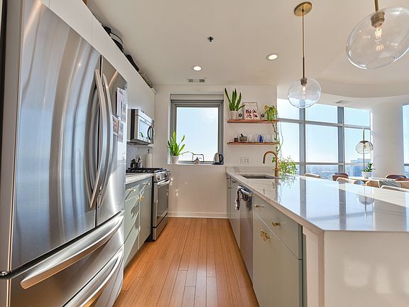 3rd image of 303 W Ohio St #3607
