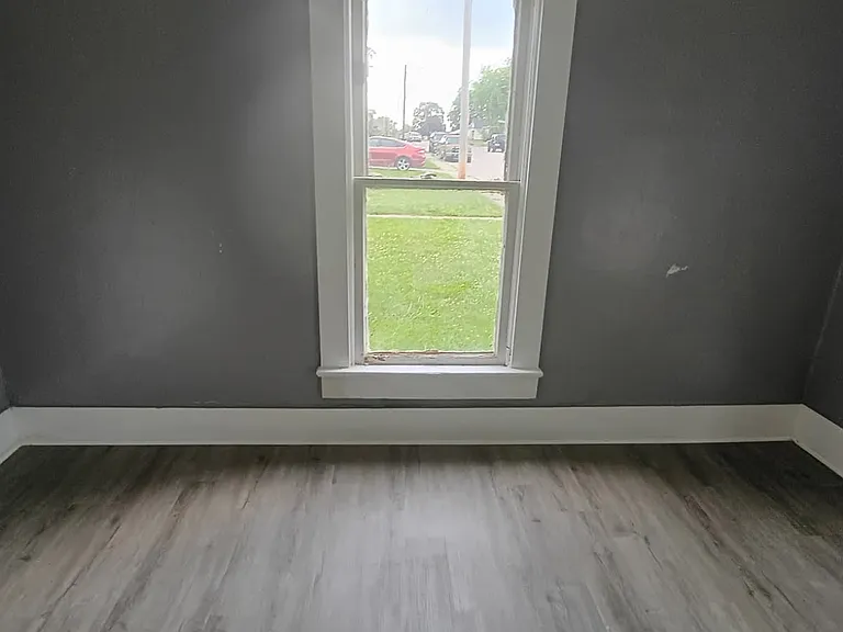 807 Brook St — Photo 3
