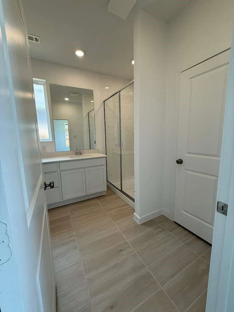 3 bed, 2.0 bath, $2,750 — Photo 4