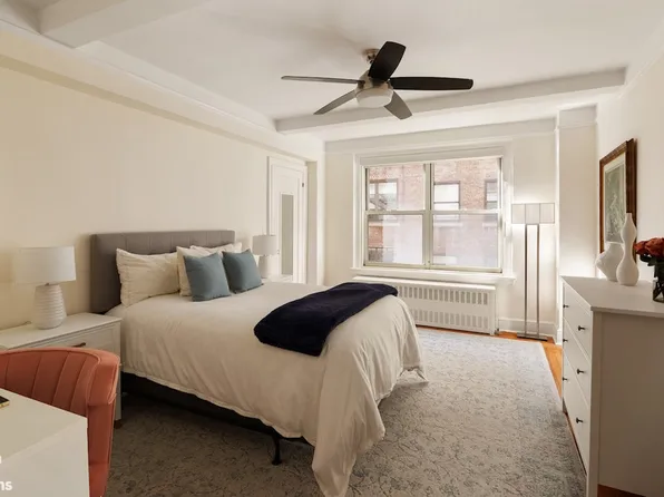 434 East 52nd Street image 3 of 8