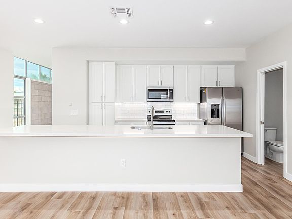 4th image of 3350 E Pinchot Ave #1