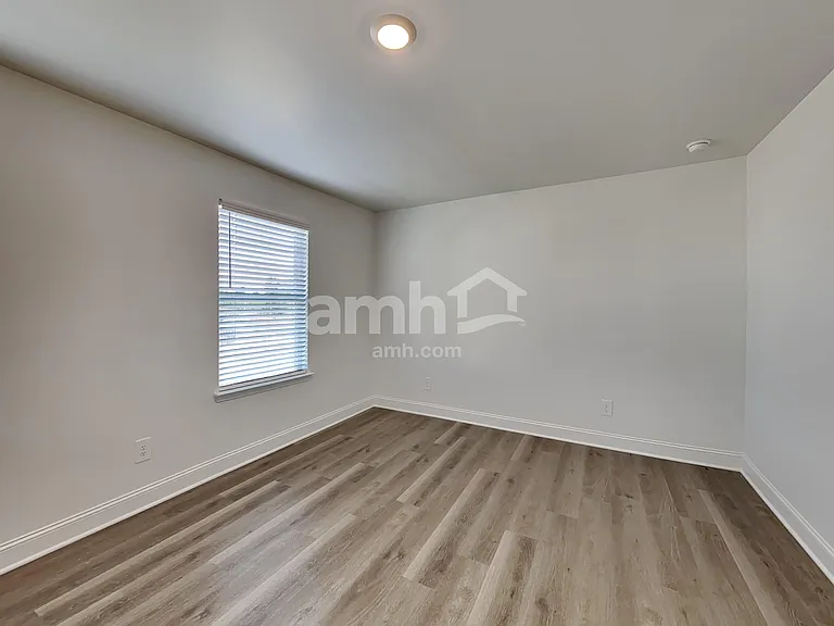 216 Latitia Ln — Photo 18