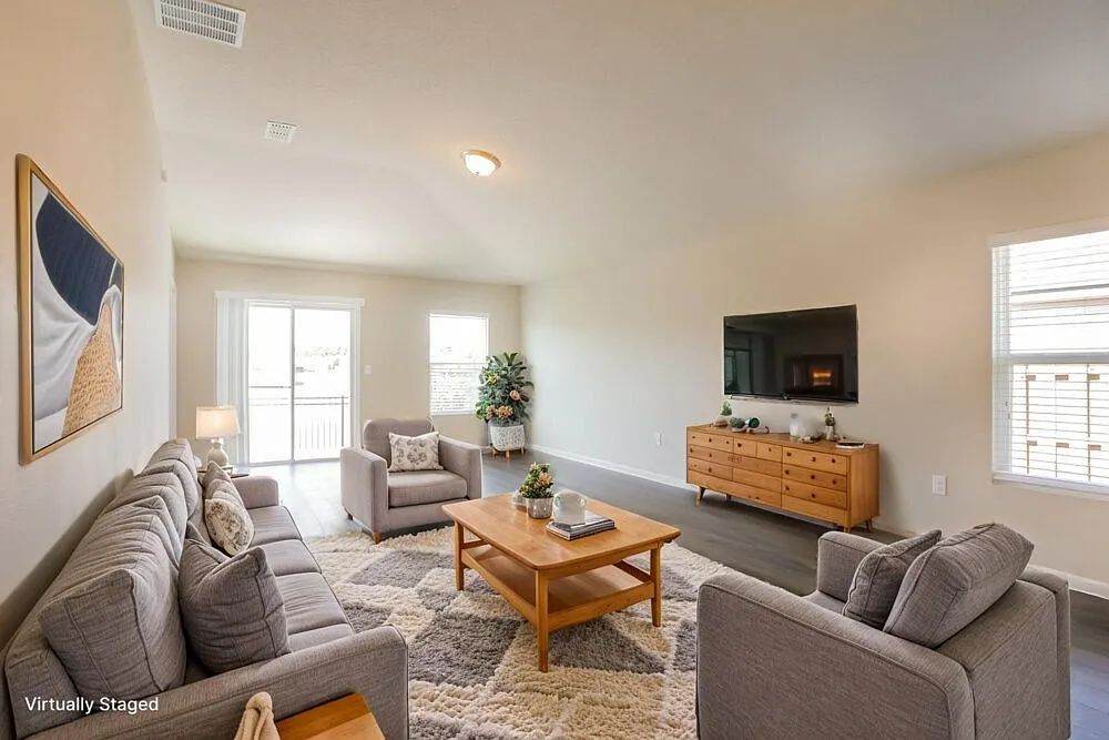 3 bed, 2.0 bath, 1674 sqft, $2,360 — Photo 4