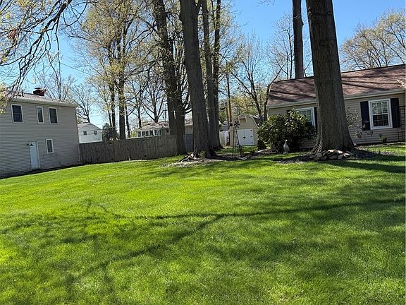 2nd image of 254 Vinewood Dr