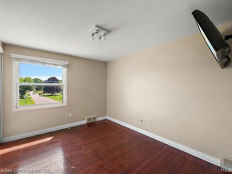 6628 Heather Heath — Photo 32