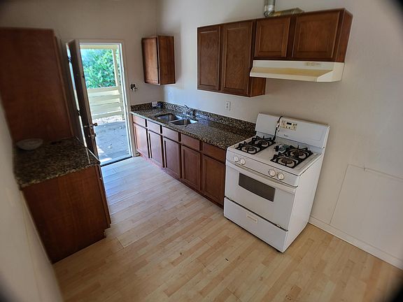 5th image of 817 Grande Dr