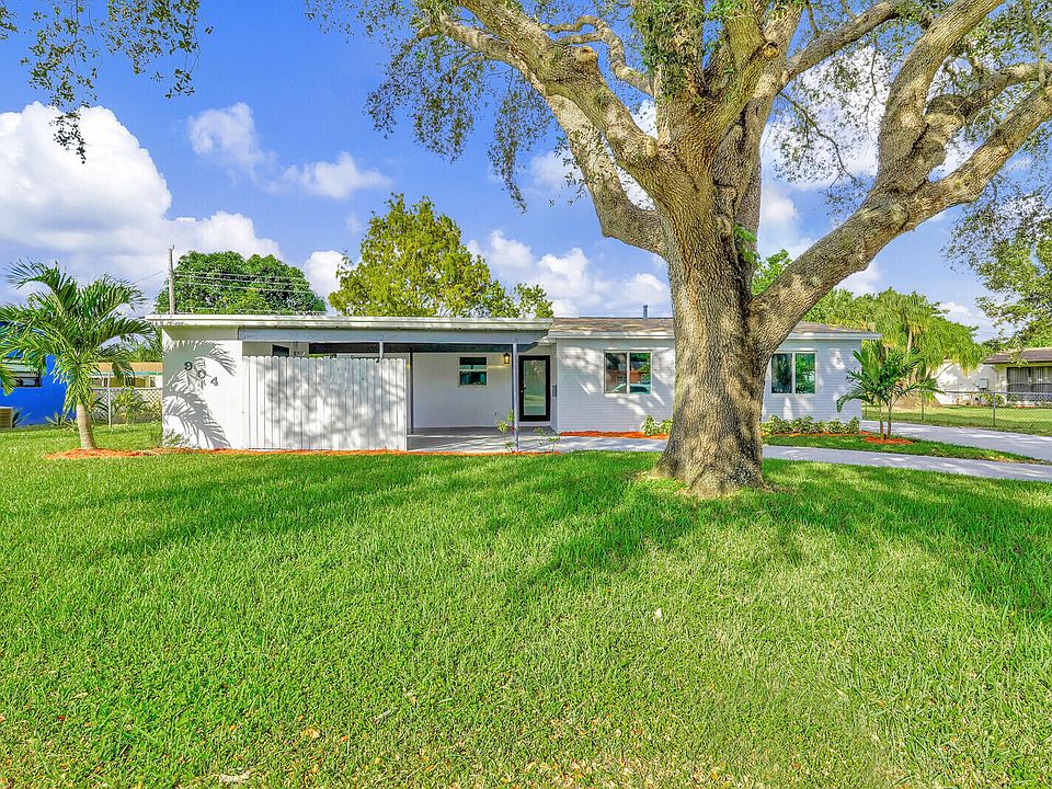 1st image of 904 Lighthouse Drive