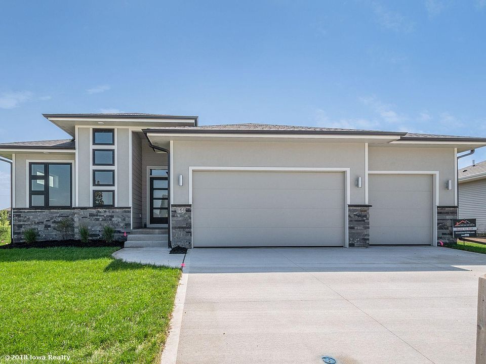 1st image of 160 SE Waddell Way
