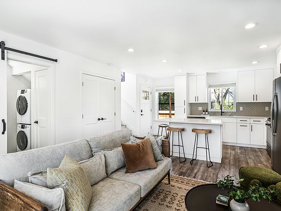 2nd image of 506 NW 14th St #2