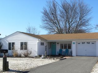 20 Hawkins Way, Waretown, NJ 08758