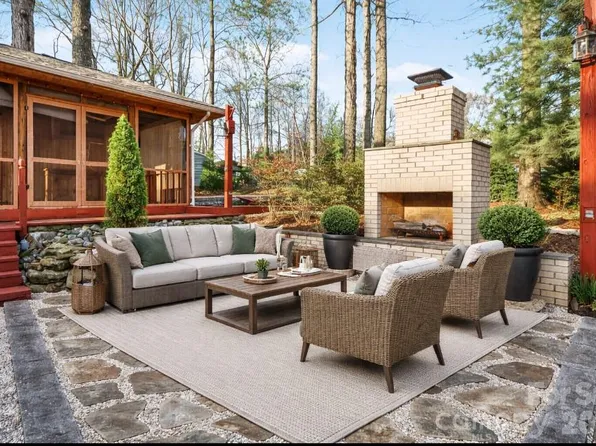 14921 August Ln, Charlotte, NC 28227