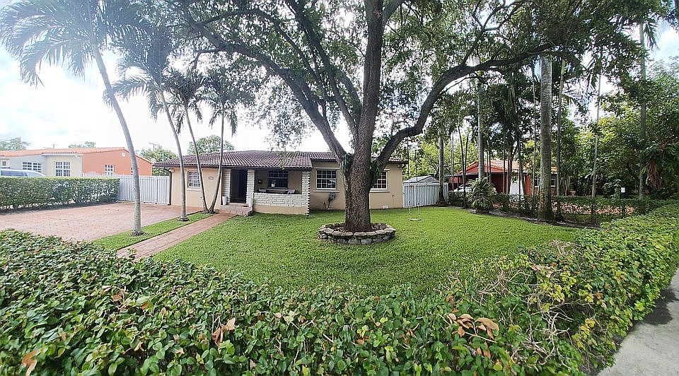 1st image of 645 East Dr