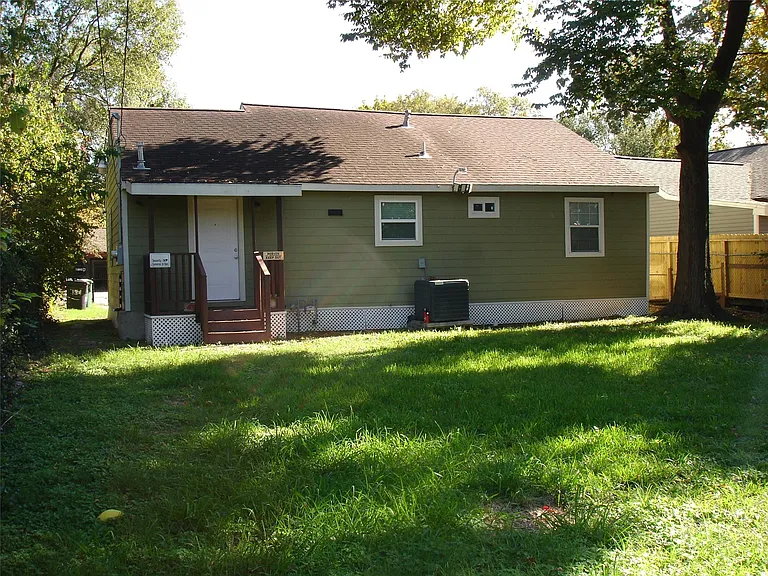 1134 Hahlo St — Photo 25