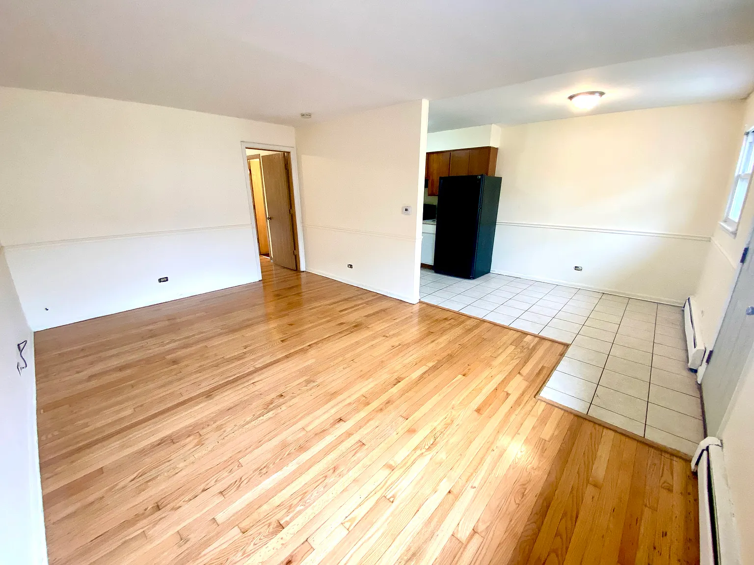1 bed, 700 sqft, $1,300 — Photo 2