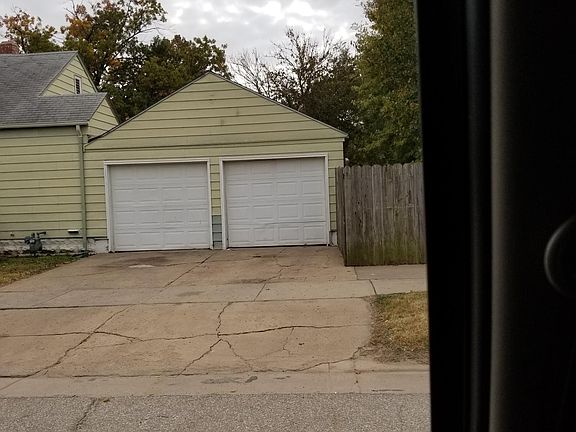 2nd image of 1515 N Monroe St