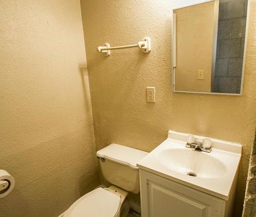 2nd image of 226 Belmont #C