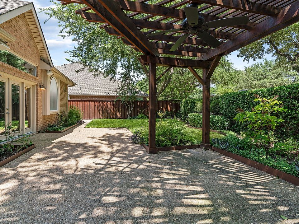 2nd image of 14664 Bentwater Ct