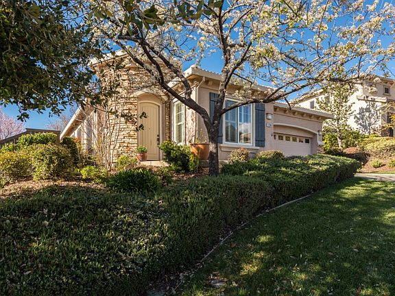 3rd image of 1230 Villagio Dr