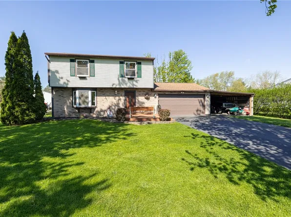 4 Highview Dr, Hamlin, NY 14464