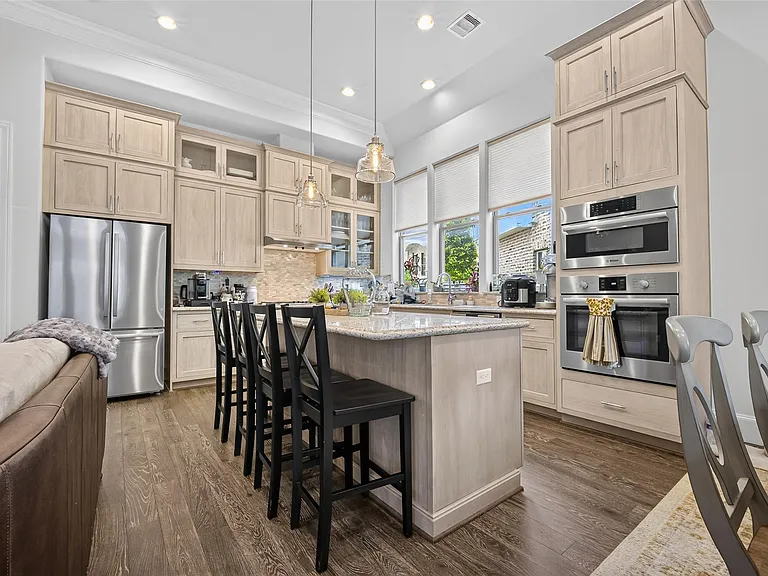 2703 Kinsley Oaks Dr — Photo 17