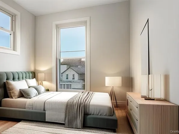 2040 Washington Avenue image 4 of 25