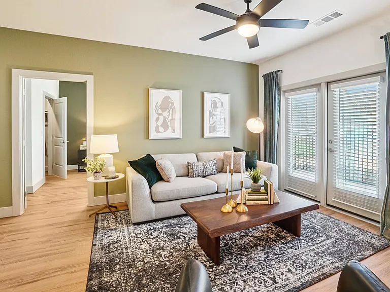 Arden Pines Luxury Apartments — Photo 41