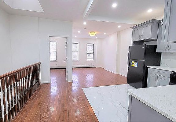 2nd image of 430 Fenimore St Floor 2