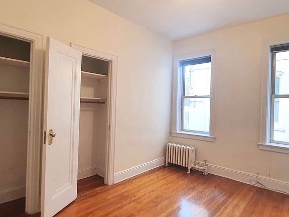 4th image of 2520 Broadway #1F