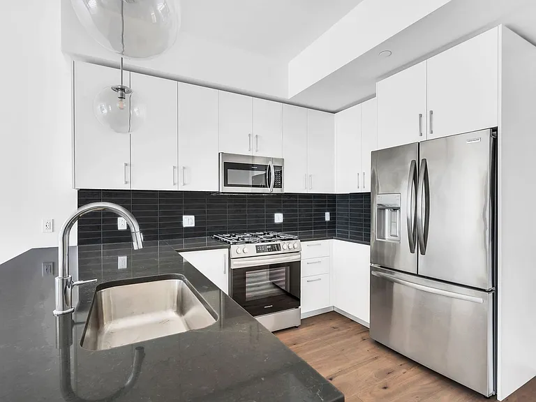 1212 Demonbreun St #1210 — Photo 10