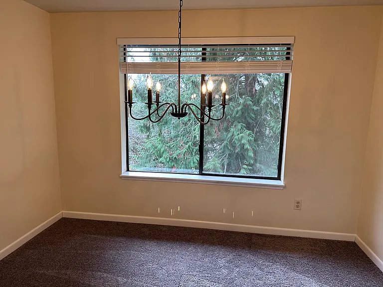 1690 NE Pleasant St #102 — Photo 11