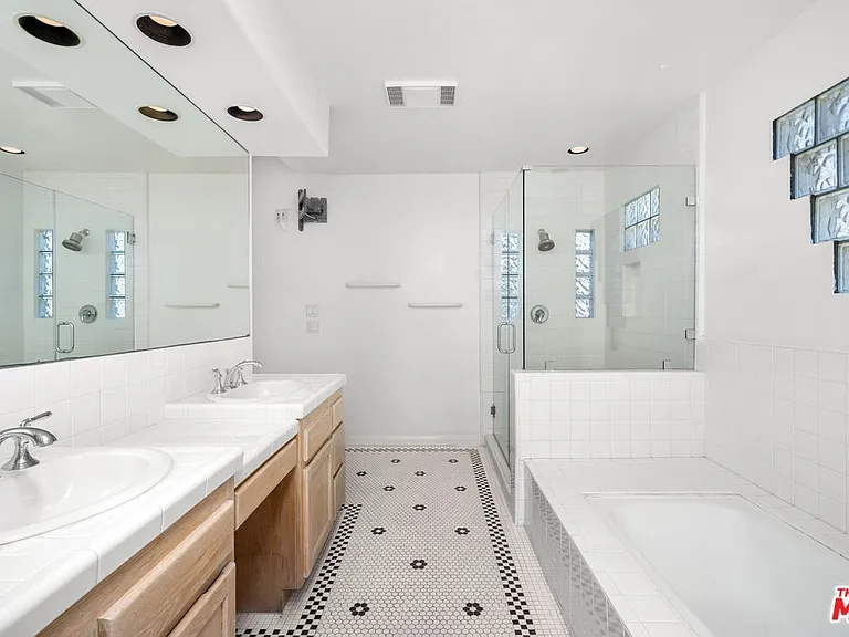 6206 Pacific Ave #2 — Photo 16