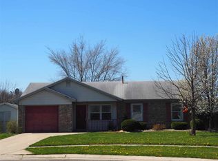 803 Deer Ridge Xing, Auburn, IN 46706