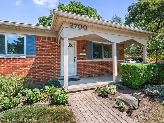 4th image of 2700 Sparta Dr