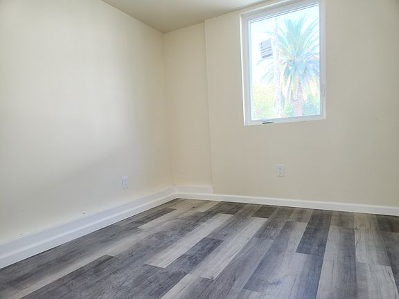 5th image of 13506 Earlham Dr