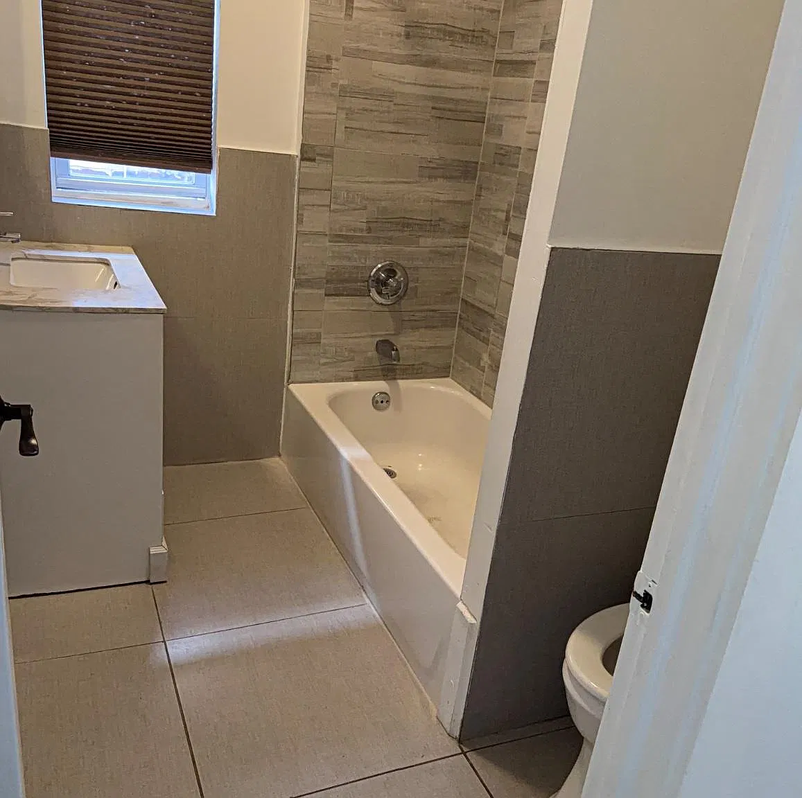 3 bed, 2.5 bath, 1140 sqft, $1,500 — Photo 4