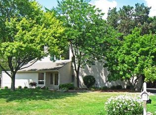2100 Long Leaf Trl, Okemos, MI 48864