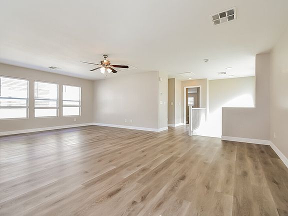 5th image of 5025 Whistling Acres Ave