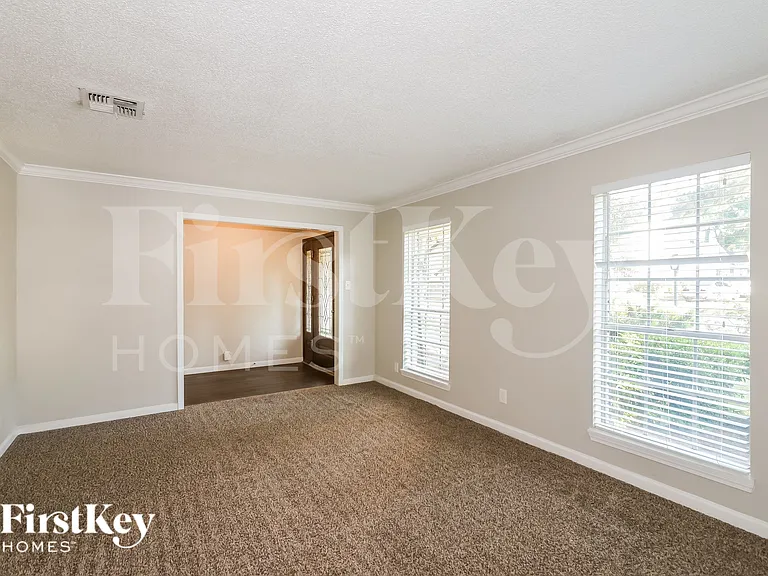10530 Jaycreek Dr — Photo 7