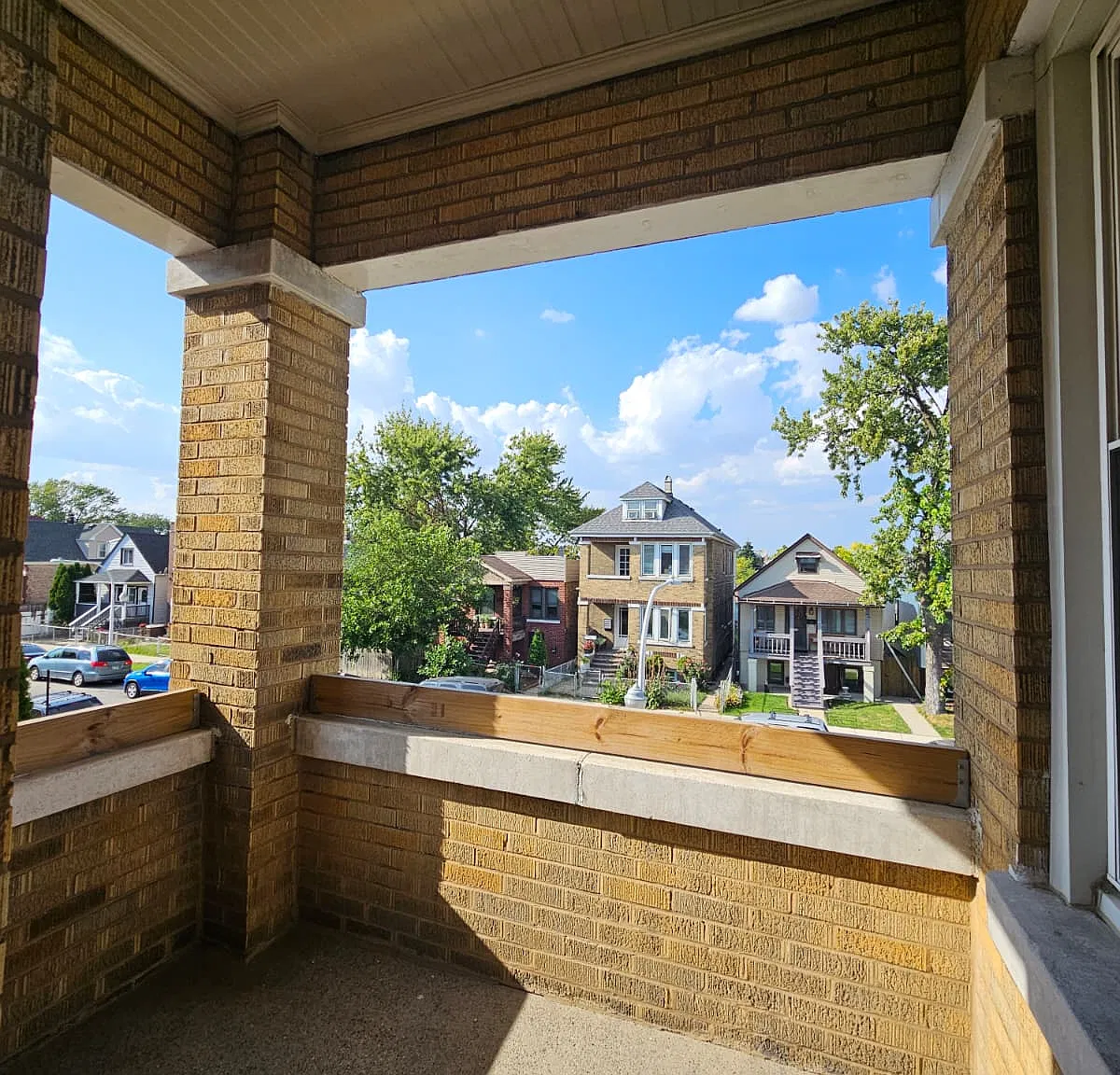 2 bed, 1000 sqft, $1,700 — Photo 2