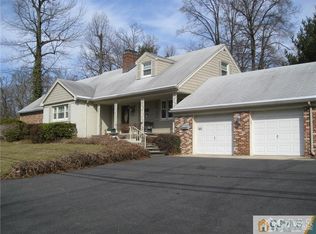 31 Mason Dr, Edison, NJ 08820