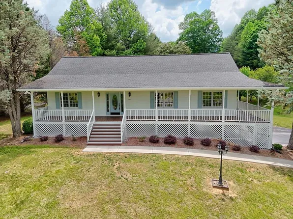 2421 Settlers Ridge Rd, Hiawassee, GA 30546