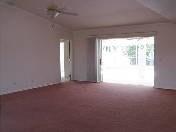 5th image of 3700 NE 12th Ave