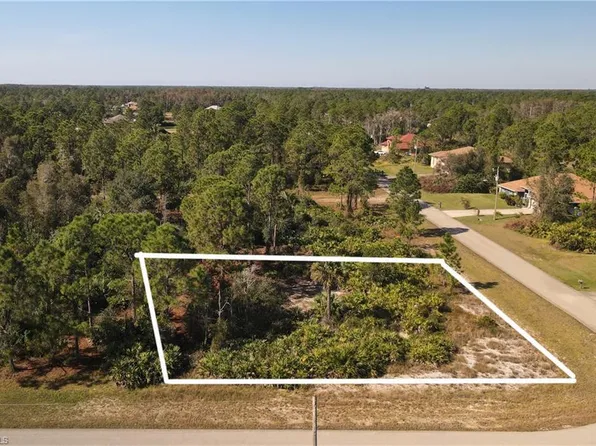 828 Fullerton AVE S, LEHIGH ACRES, FL 33974