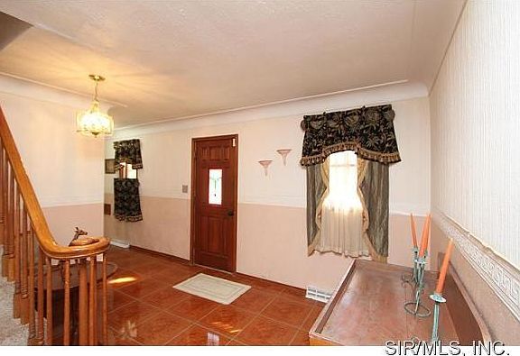 Large Open Foyer