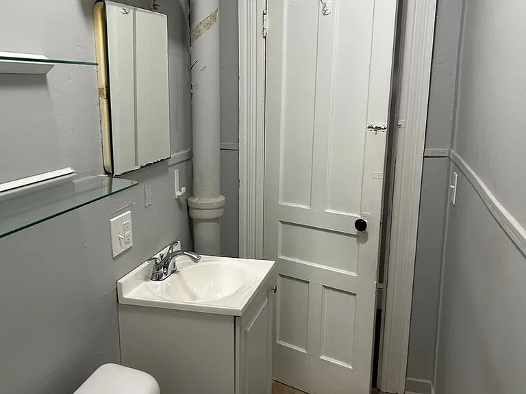 75 Turner Ave — Photo 8