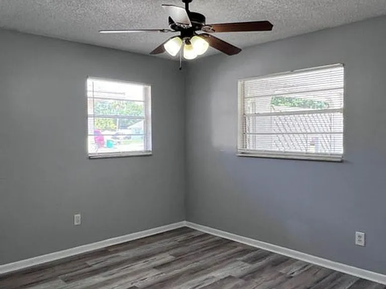 2467 Mercury Dr — Photo 10