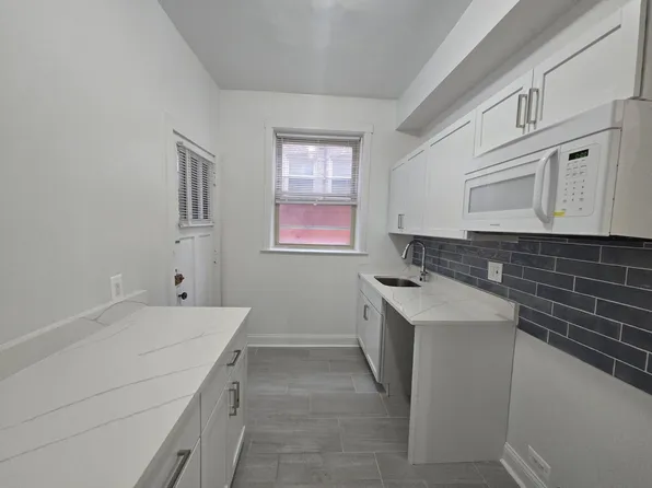 1961 W Foster Ave #G, Chicago, IL 60640